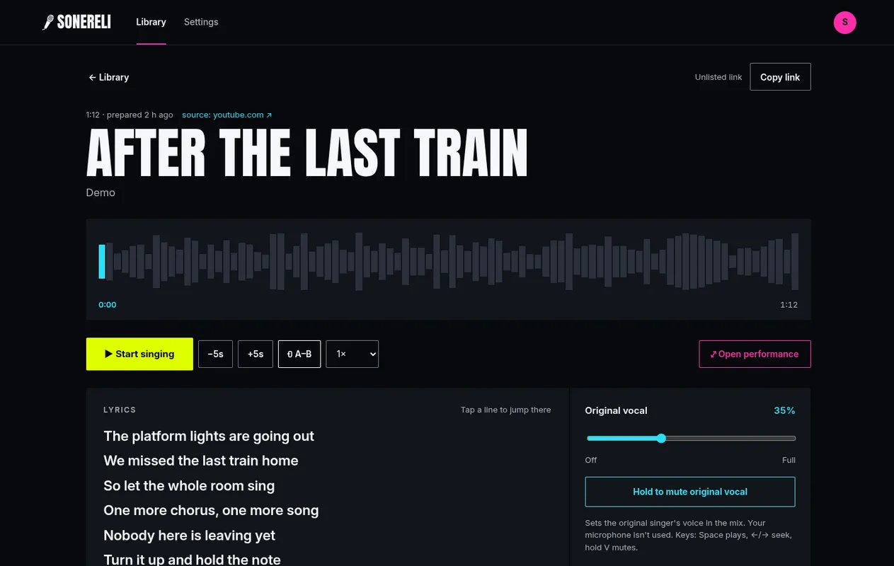 Sonereli song page with waveform, synced lyrics and the original-vocal fader